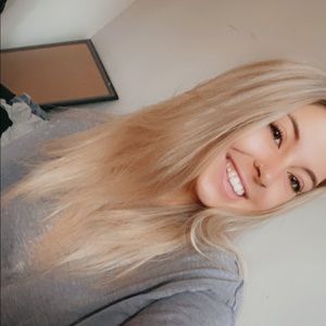 Meet your Posher, Danielle